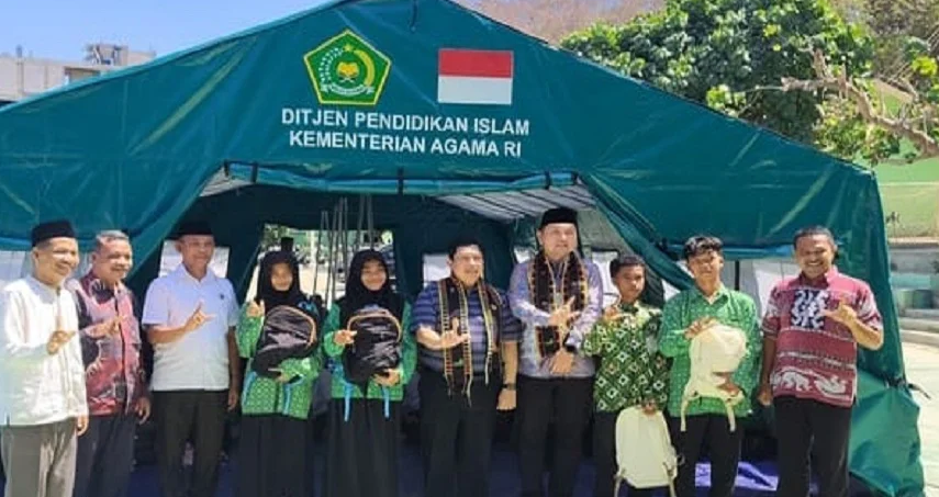 7 Ruang MTsN 2 Manggarai Barat Rusak Berat Pascagempa, Siswa Terpaksa Belajar Bergantian di Tenda